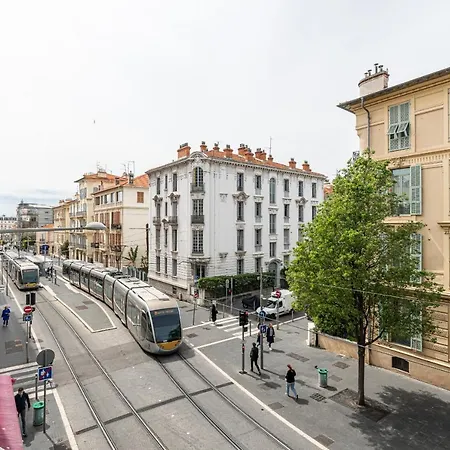 Large 3 Bdr Center * Nizza