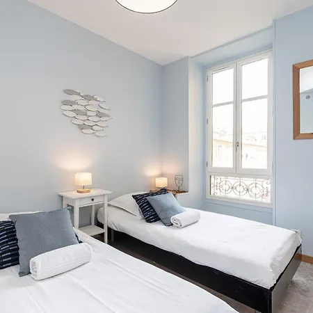 Appartement Large 3 Bdr Center *